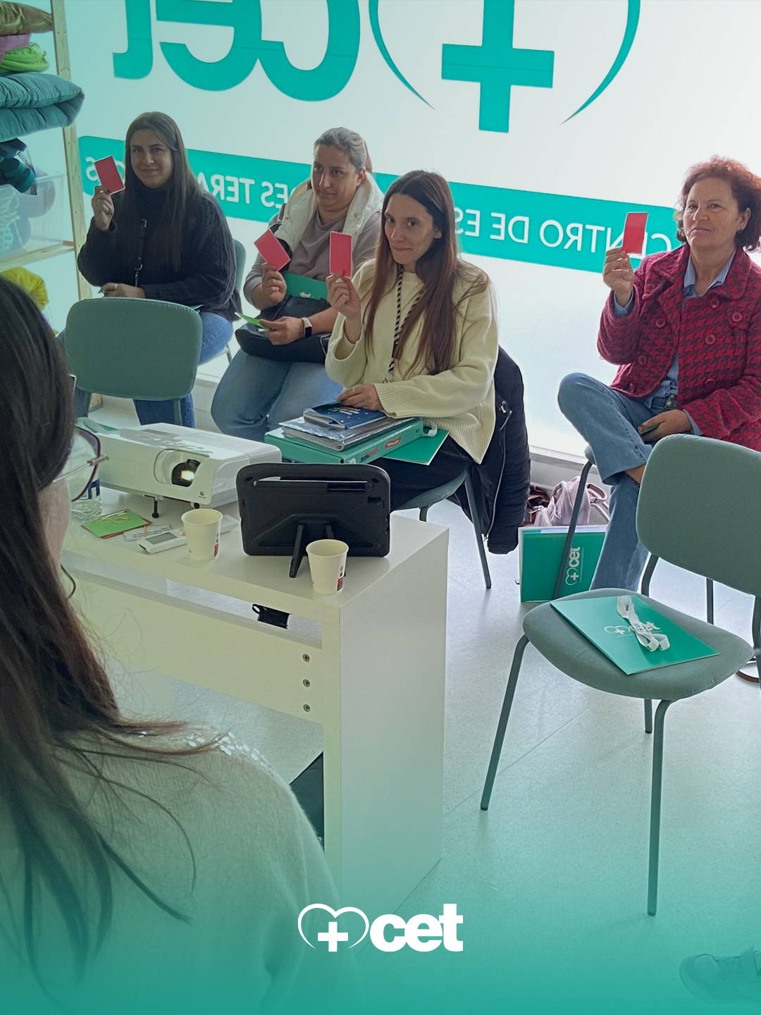 Workshop sobre Comunicação Aumentativa e Alternativa (CAA)